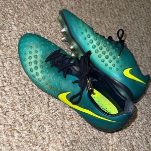 Nike Magista Soccer Cleats